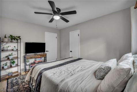 3206 Torrington Avenue Parma OH 44134