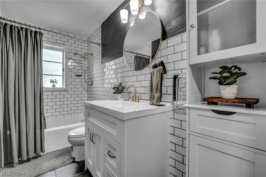 3206 Torrington Avenue Parma OH 44134