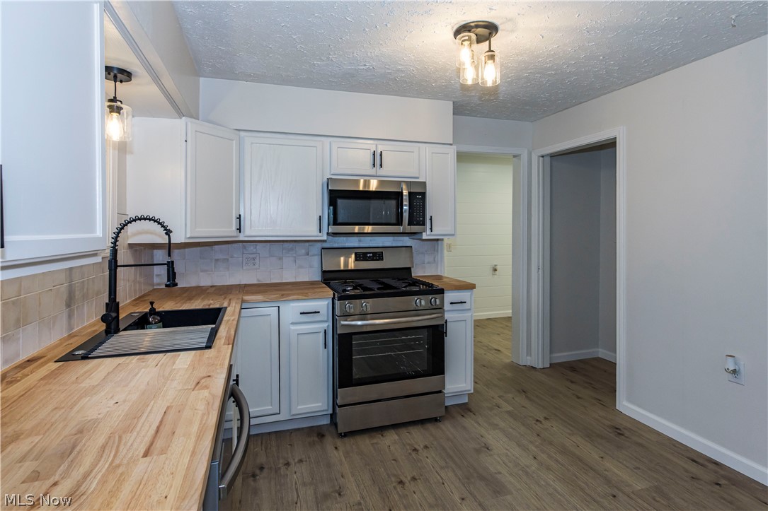 1463 4th Street Lakemore OH 44250
