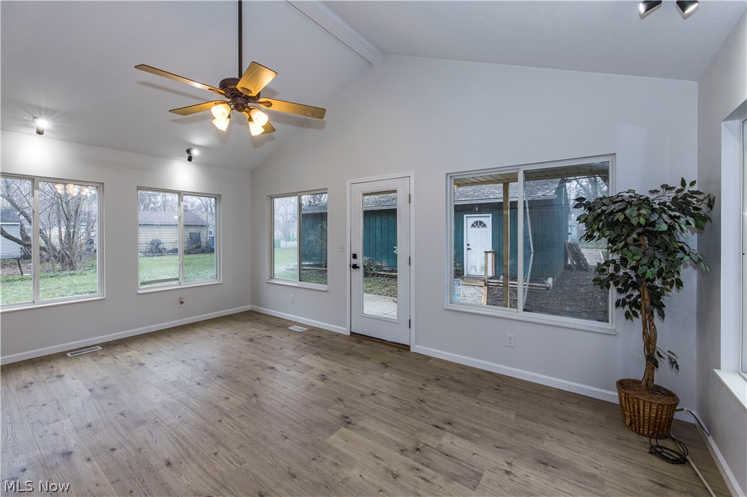 1463 4th Street Lakemore OH 44250