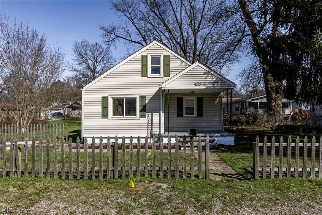 1463 4th Street Lakemore OH 44250