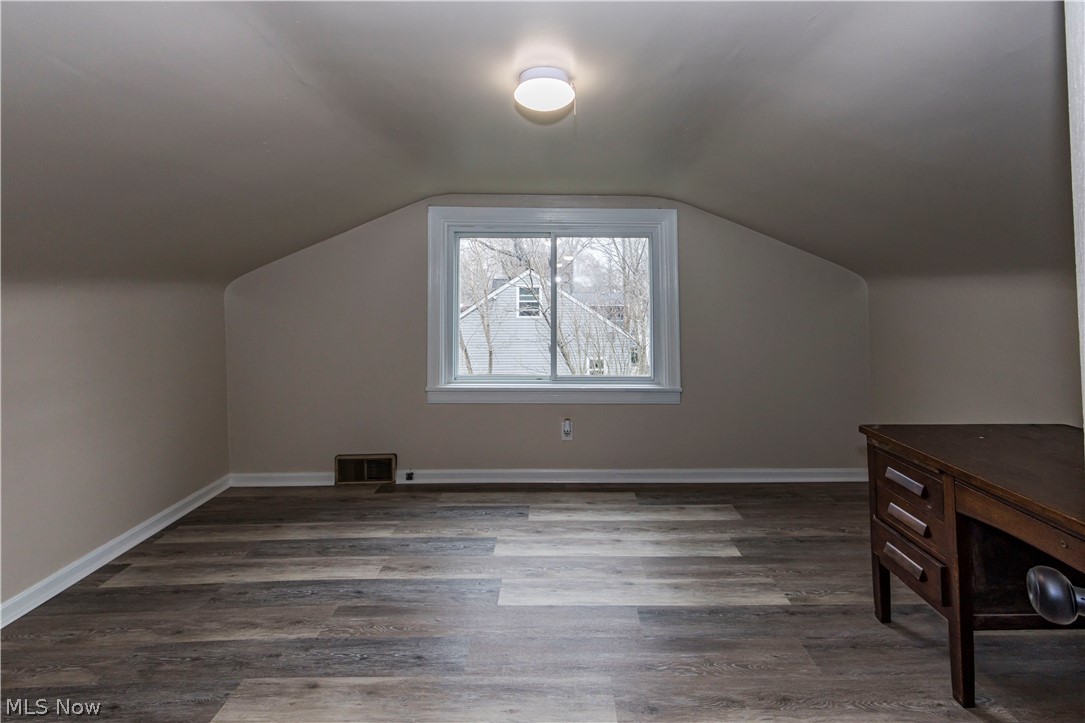 1463 4th Street Lakemore OH 44250