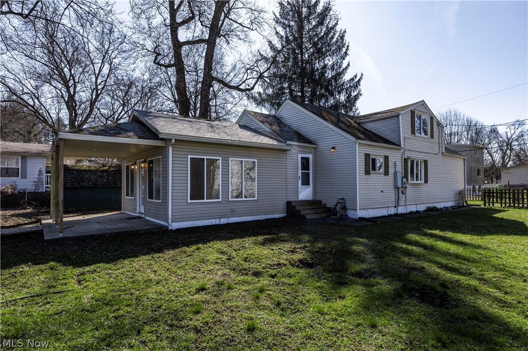 1463 4th Street Lakemore OH 44250