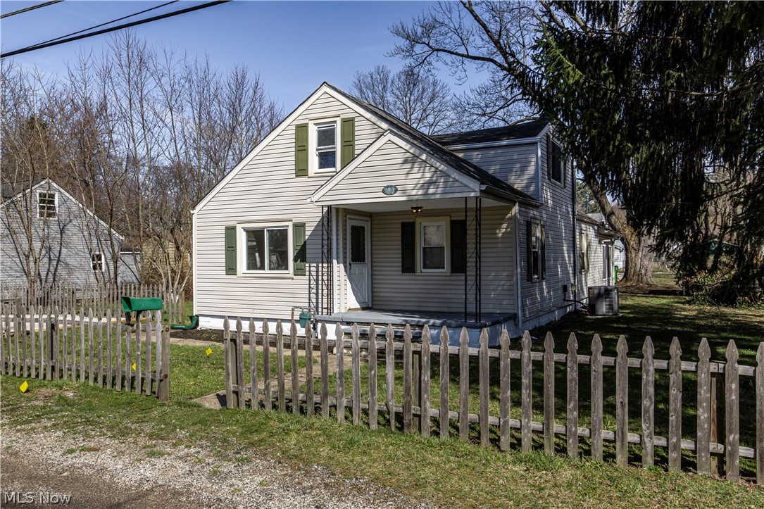 1463 4th Street Lakemore OH 44250