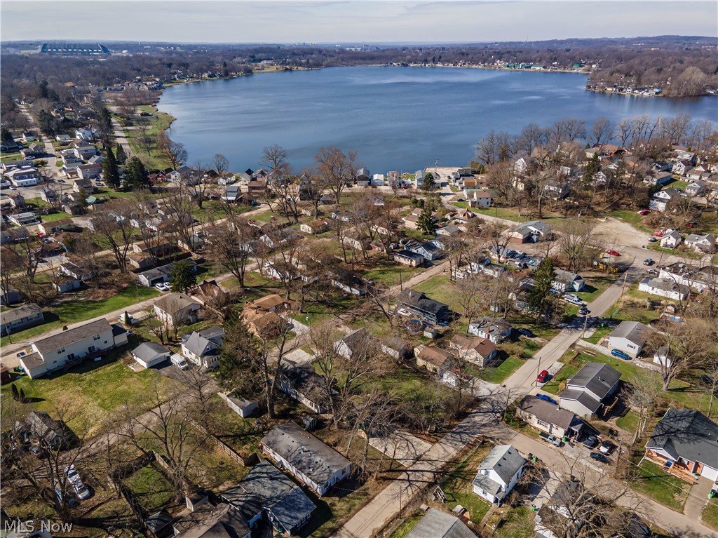 1463 4th Street Lakemore OH 44250