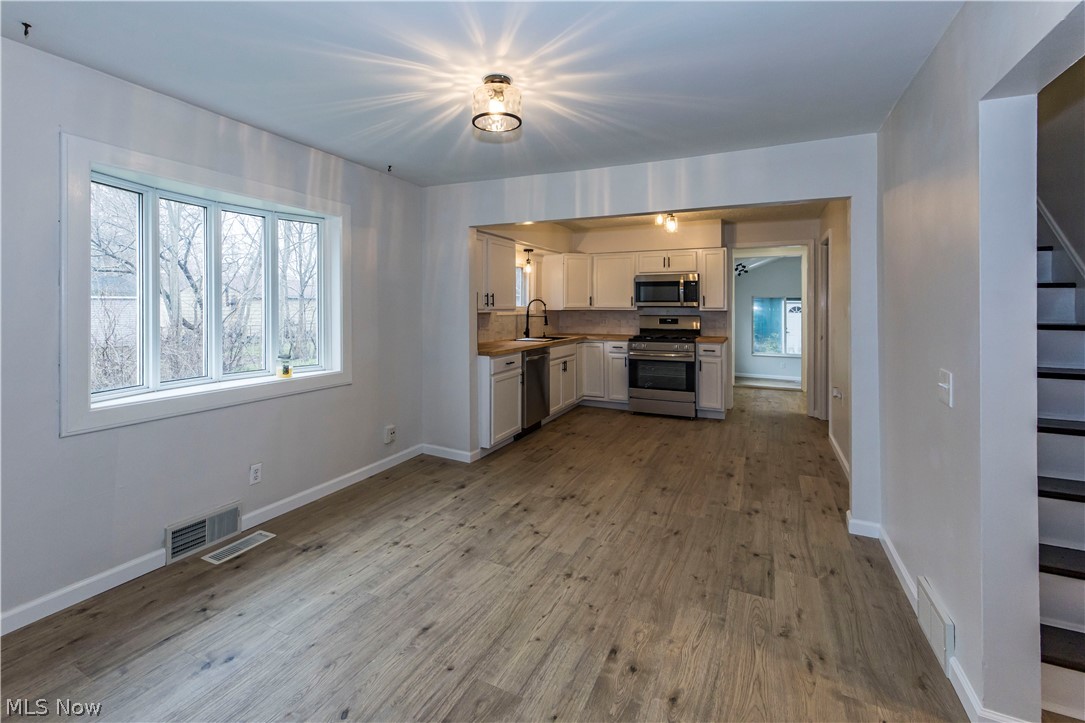 1463 4th Street Lakemore OH 44250