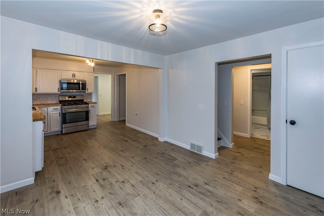 1463 4th Street Lakemore OH 44250