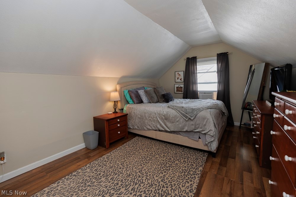 521 Cambridge Avenue Elyria OH 44035