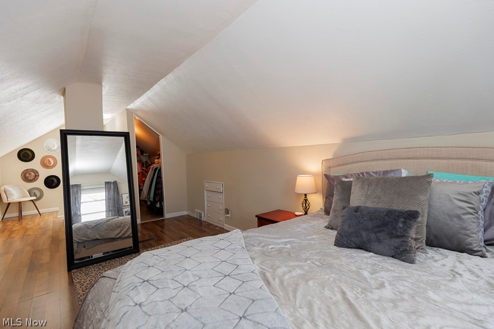521 Cambridge Avenue Elyria OH 44035