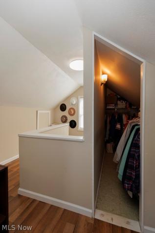 521 Cambridge Avenue Elyria OH 44035