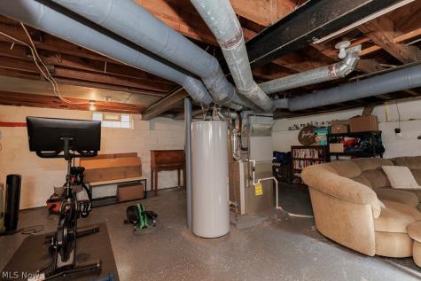 521 Cambridge Avenue Elyria OH 44035