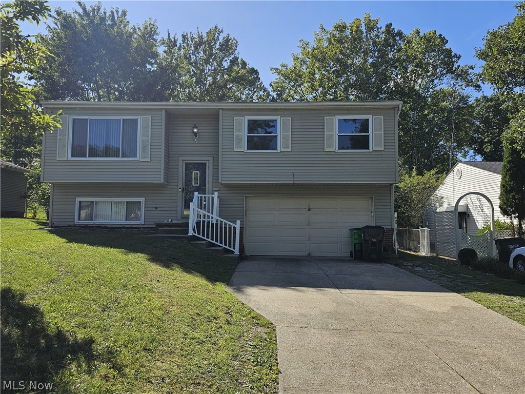6698 Hedgeline Bedford Heights OH 44146