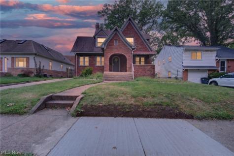 654 Moreley Avenue Akron OH 44320