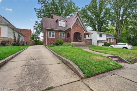 654 Moreley Avenue Akron OH 44320