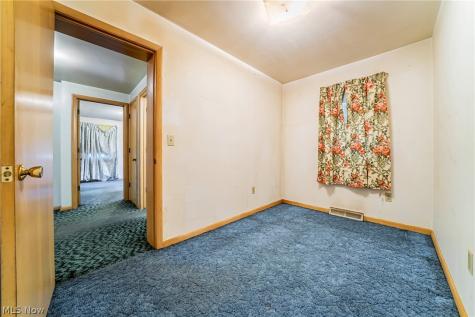 649 Sheffield Road Sheffield Lake OH 44054