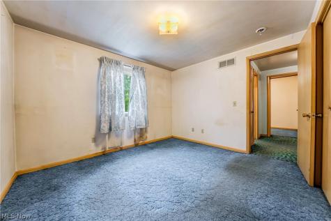 649 Sheffield Road Sheffield Lake OH 44054