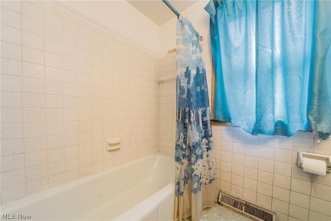 649 Sheffield Road Sheffield Lake OH 44054