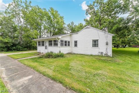 649 Sheffield Road Sheffield Lake OH 44054