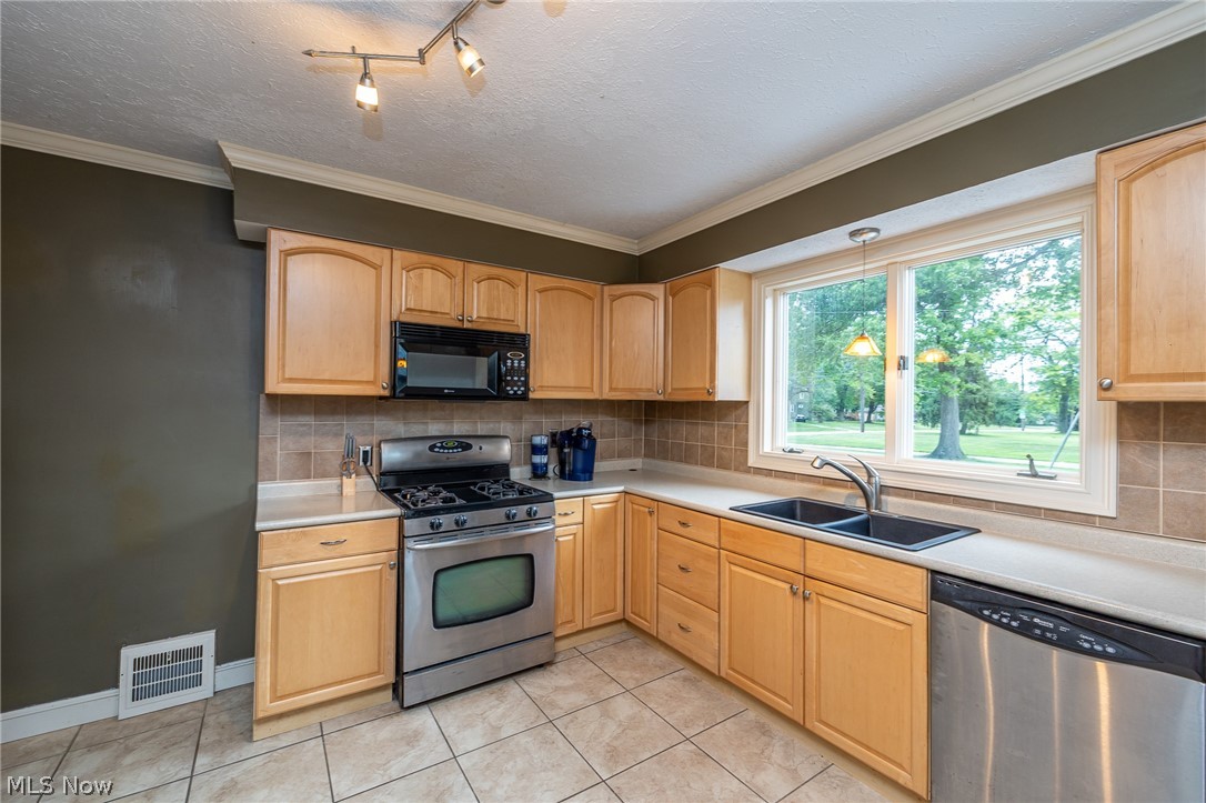1455 Canterbury Road Westlake OH 44145