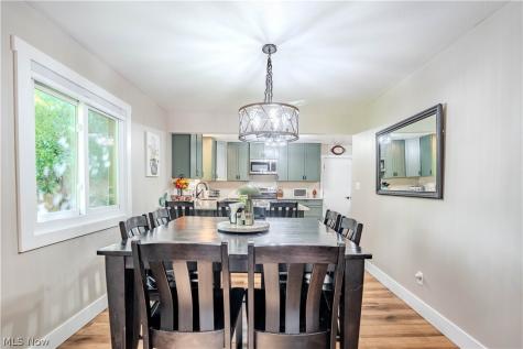 17096 Hawks Lookout Lane Strongsville OH 44136