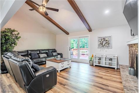 17096 Hawks Lookout Lane Strongsville OH 44136
