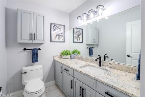 17096 Hawks Lookout Lane Strongsville OH 44136