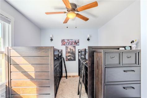 17096 Hawks Lookout Lane Strongsville OH 44136