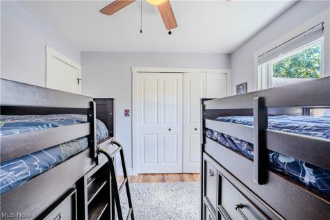 17096 Hawks Lookout Lane Strongsville OH 44136