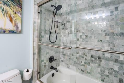 17096 Hawks Lookout Lane Strongsville OH 44136