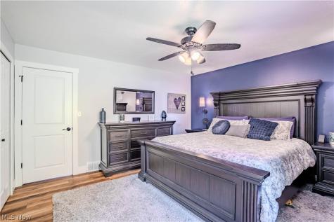 17096 Hawks Lookout Lane Strongsville OH 44136