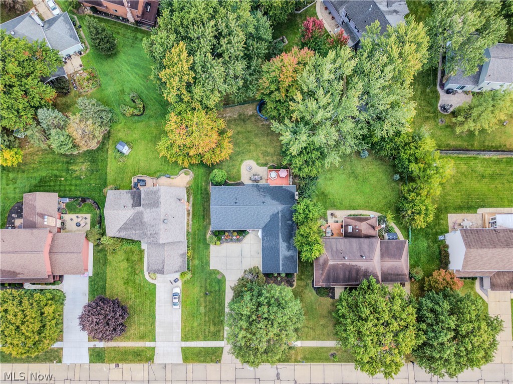 17096 Hawks Lookout Lane Strongsville OH 44136