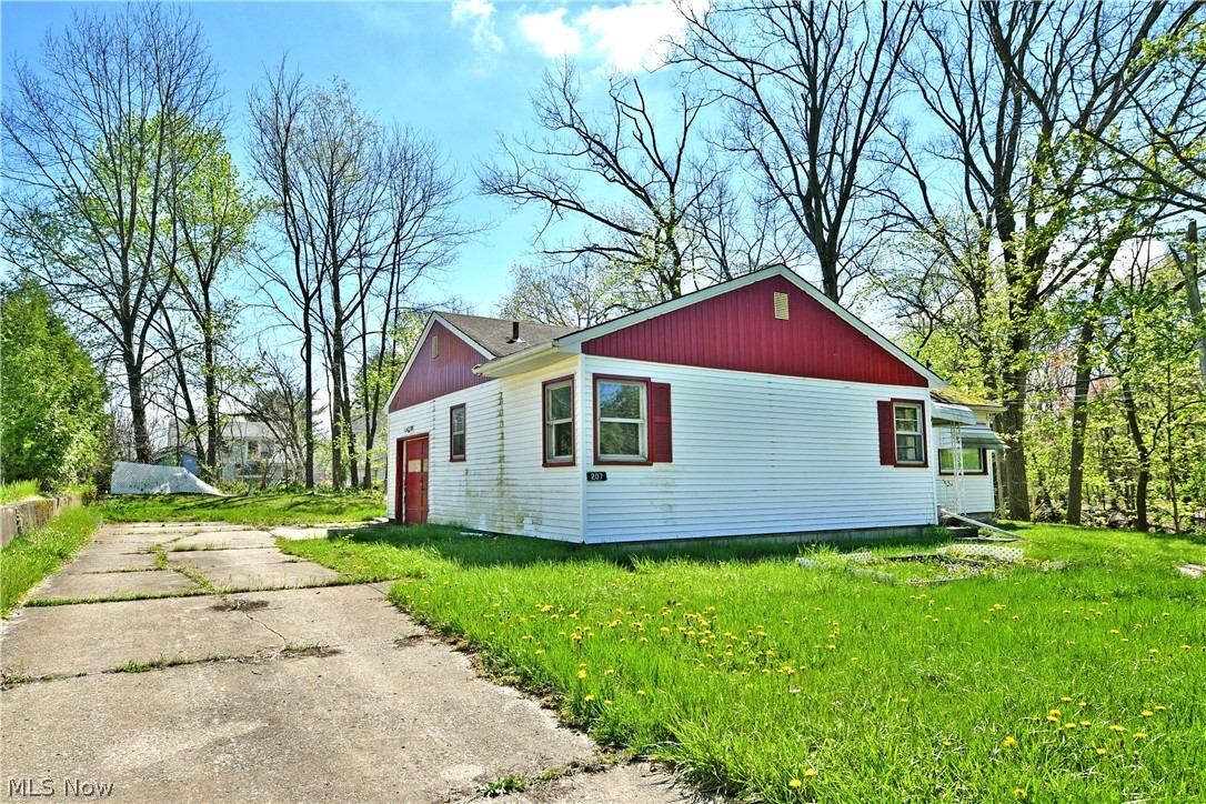 207 S Belle Vista Youngstown OH 44509