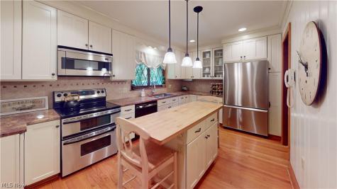 134 N Revere Road Akron OH 44333