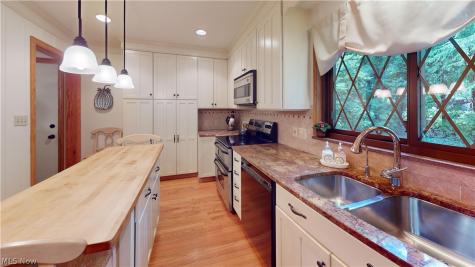 134 N Revere Road Akron OH 44333