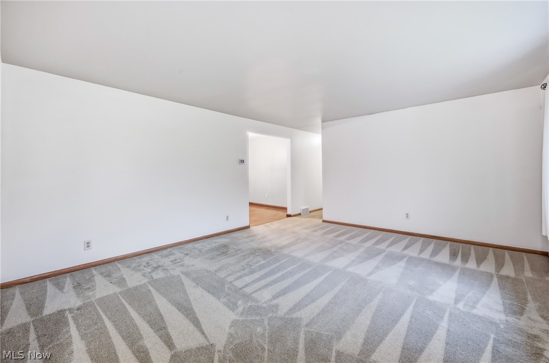 1862 Allen Drive Salem OH 44460