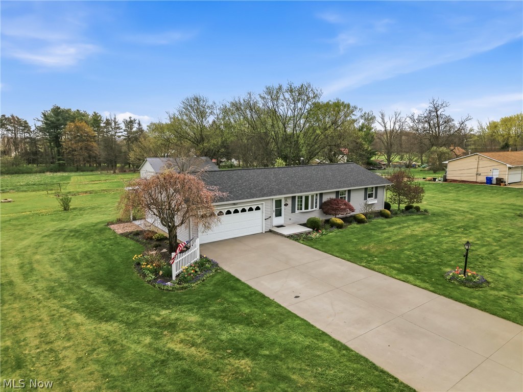 1862 Allen Drive Salem OH 44460