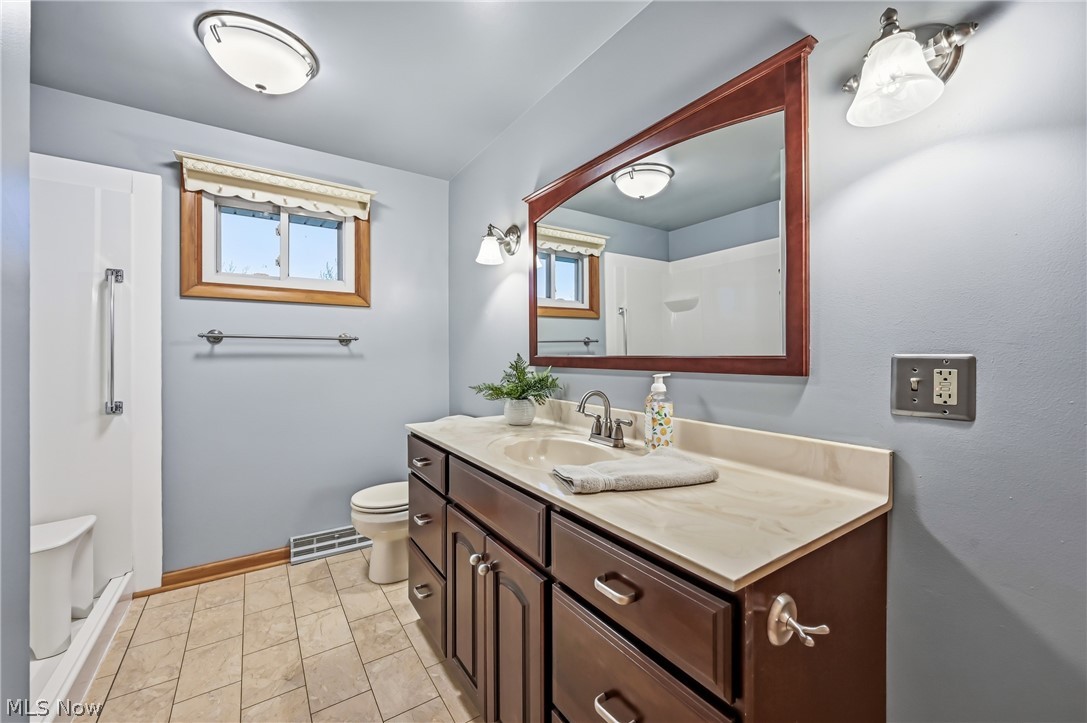 1862 Allen Drive Salem OH 44460