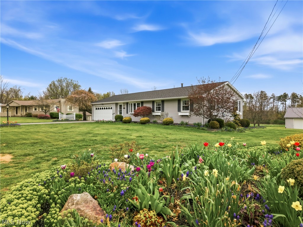 1862 Allen Drive Salem OH 44460