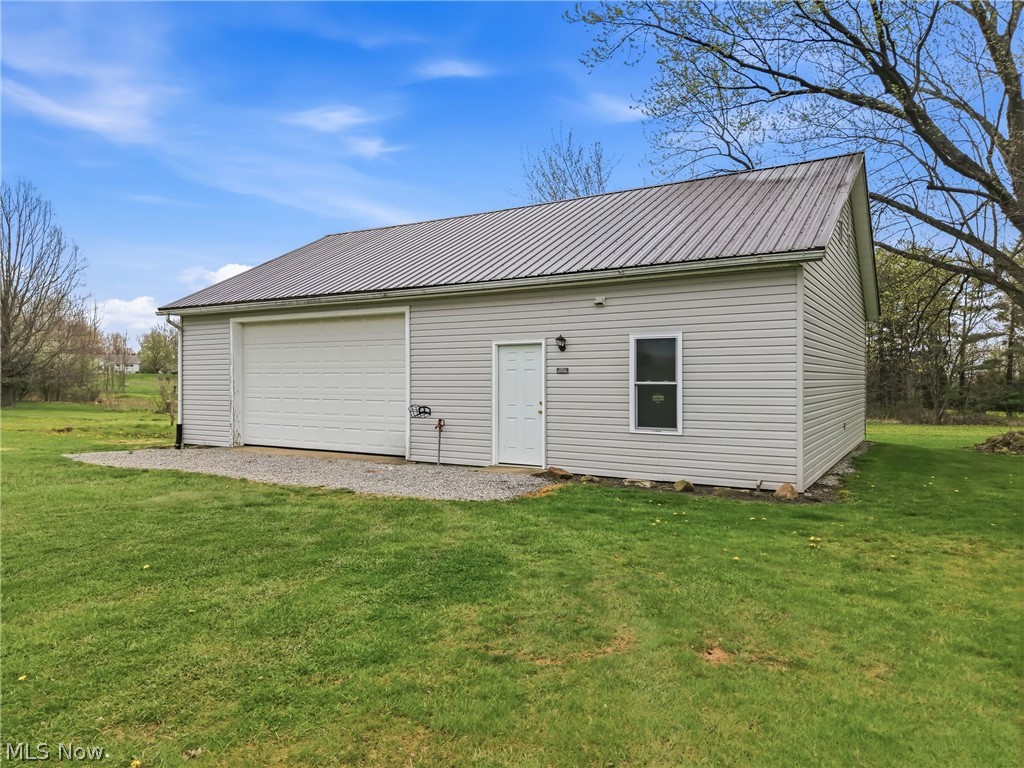 1862 Allen Drive Salem OH 44460
