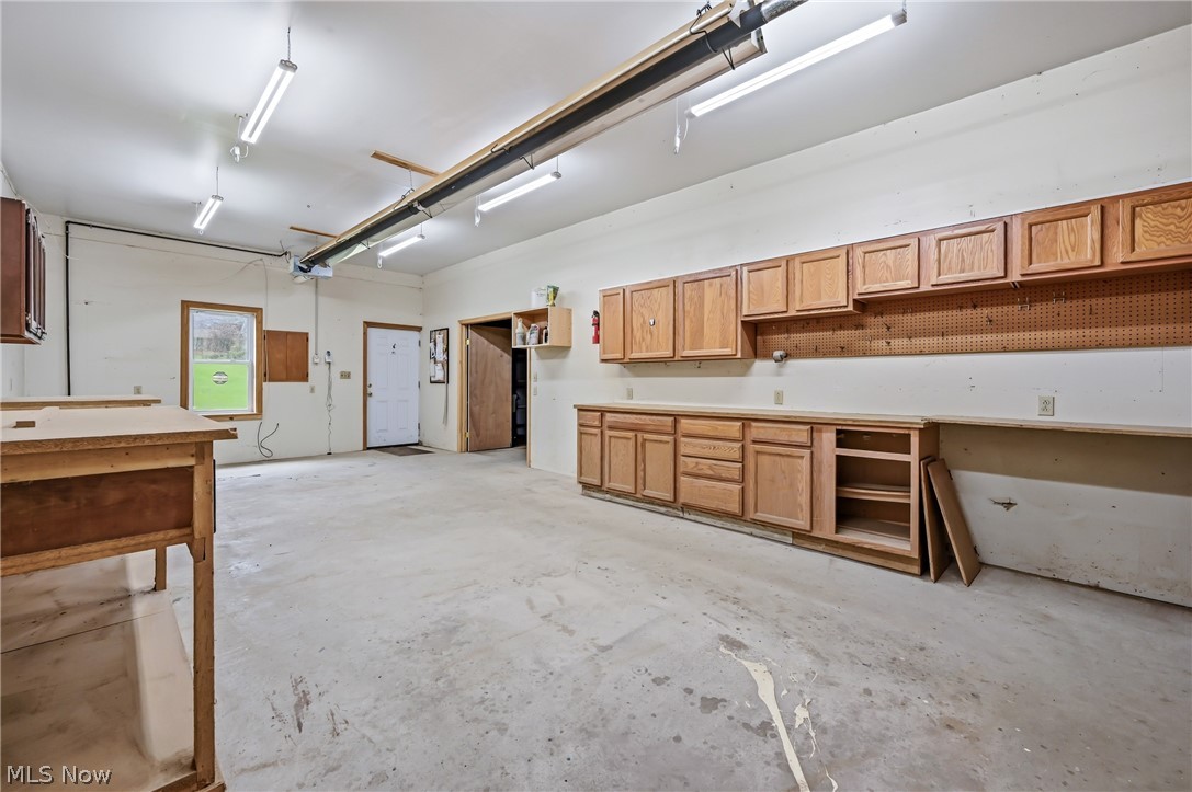 1862 Allen Drive Salem OH 44460