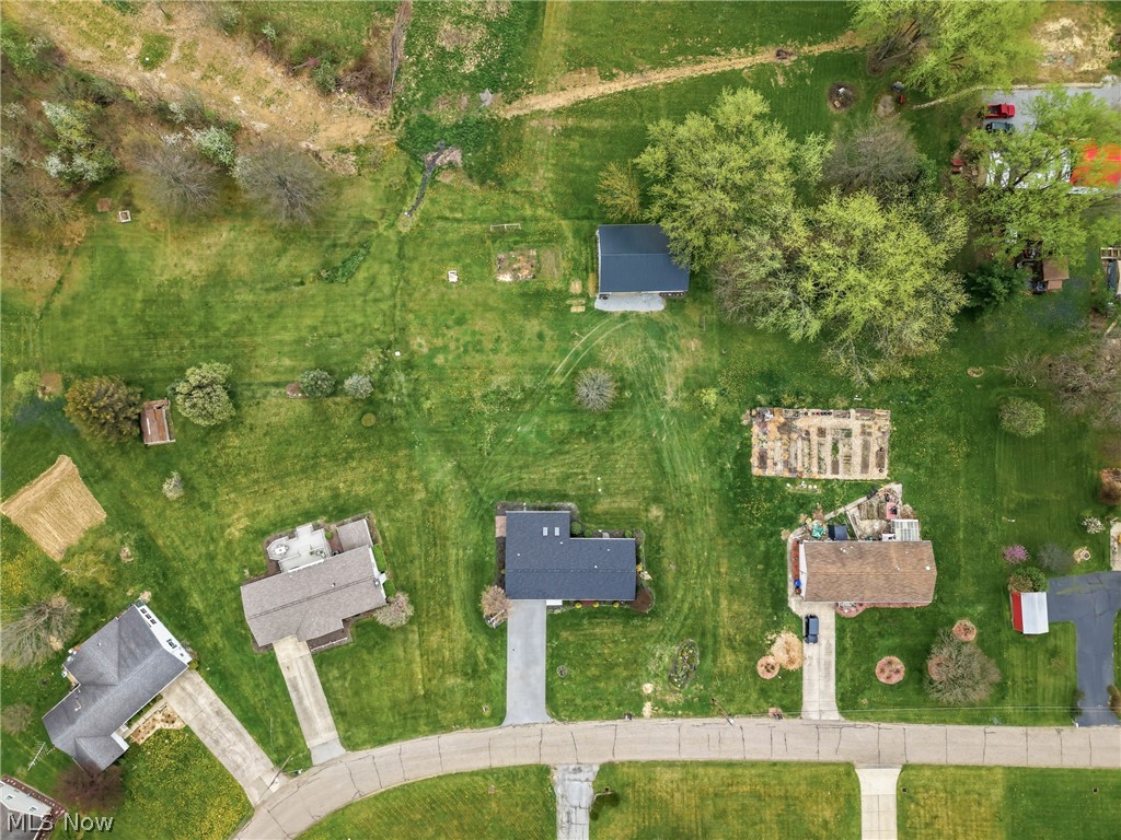 1862 Allen Drive Salem OH 44460