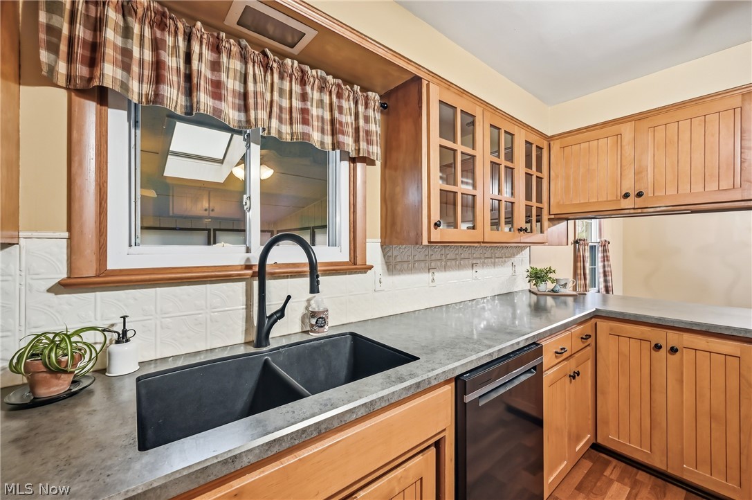 1862 Allen Drive Salem OH 44460