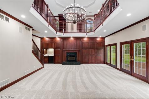 834 Eaton Park Lane Akron OH 44303