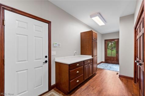 834 Eaton Park Lane Akron OH 44303