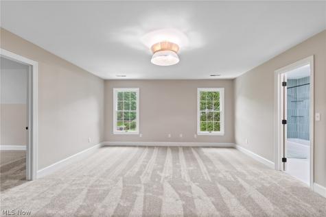 834 Eaton Park Lane Akron OH 44303