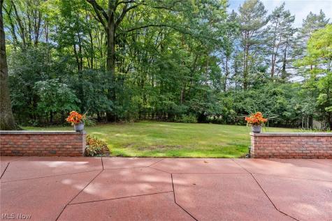 834 Eaton Park Lane Akron OH 44303