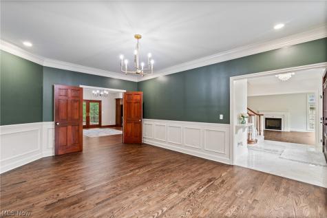 834 Eaton Park Lane Akron OH 44303