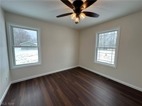 32 Maranatha Drive Youngstown OH 44505