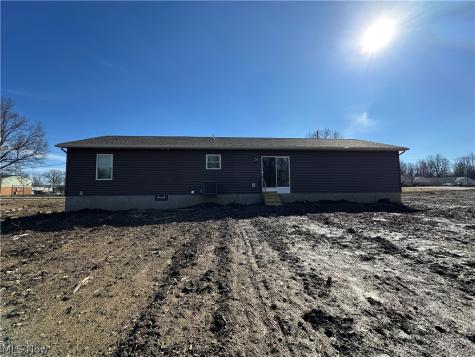 32 Maranatha Drive Youngstown OH 44505