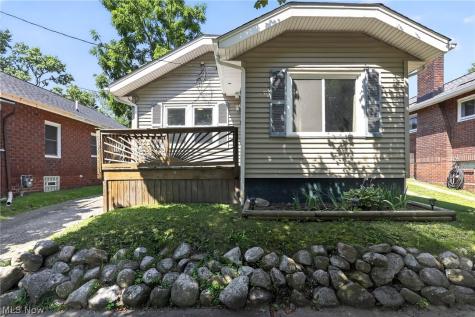 286 Sobul Avenue Akron OH 44305